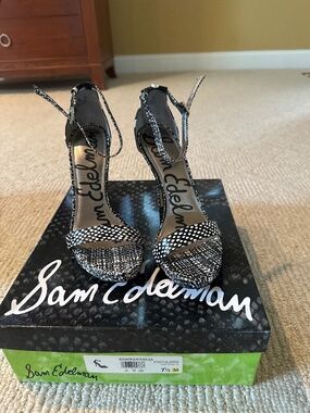 Fun polka dot sandals